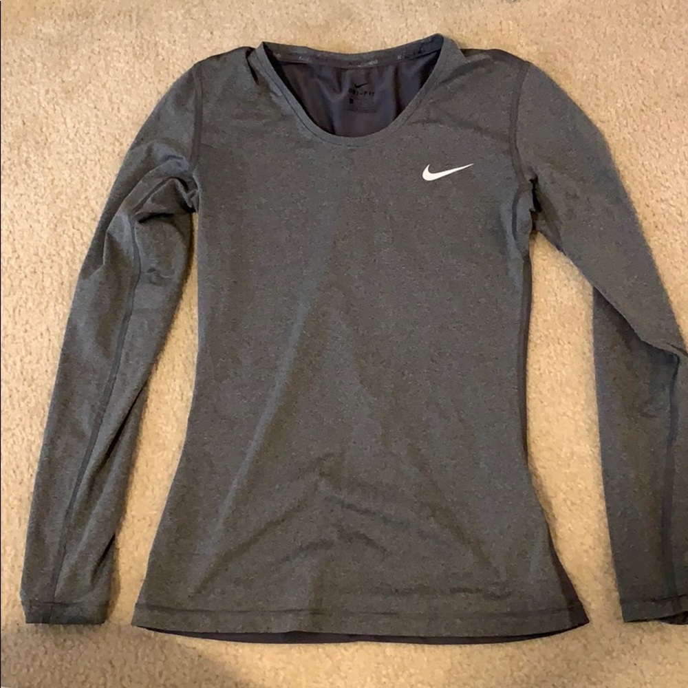 nike drifit long sleeve shirt